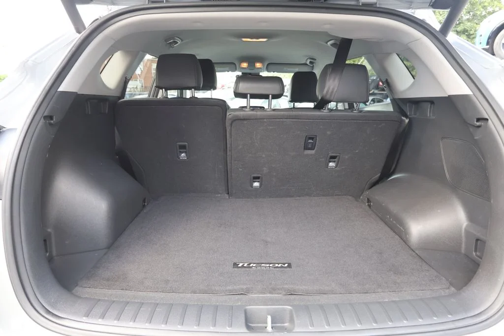 Used 2020 Silver Hyundai Limited image 11