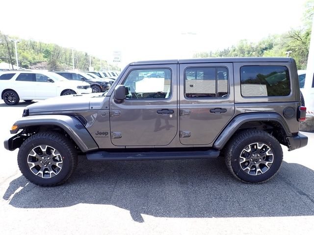 New 2026 Granite Crystal Metallic Clear-Coat Exterior Paint Jeep Sahara image 2