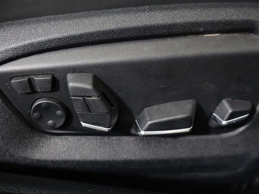 Used 2015 Carbon Black Metallic BMW 550i image 35