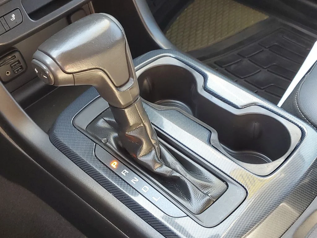Used 2019 Gray Chevrolet Z71 image 25