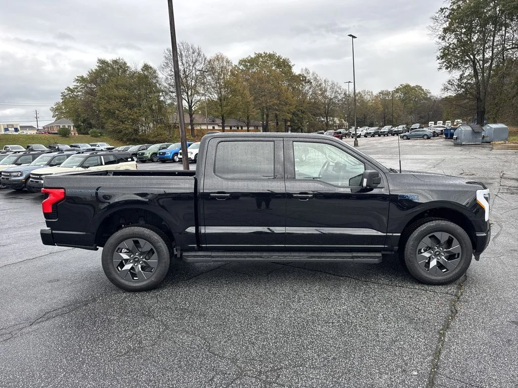 New 2025 Black Ford Flash image 5