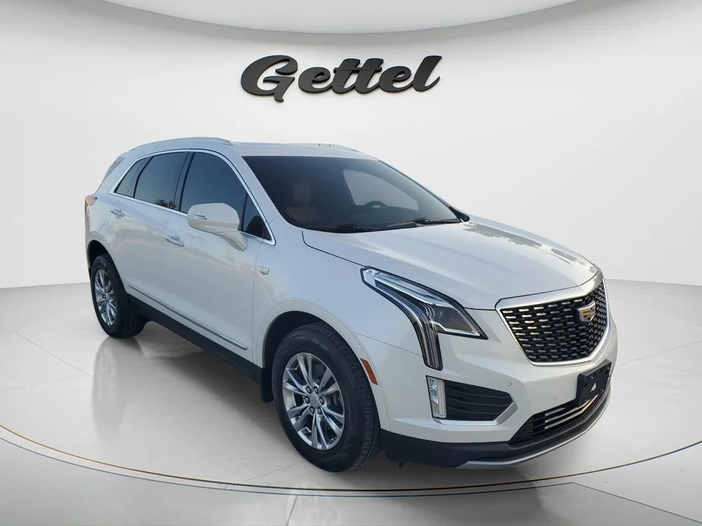 Used 2020 CRYSTAL WHITE TRICOAT Cadillac Premium Luxury FWD image 3