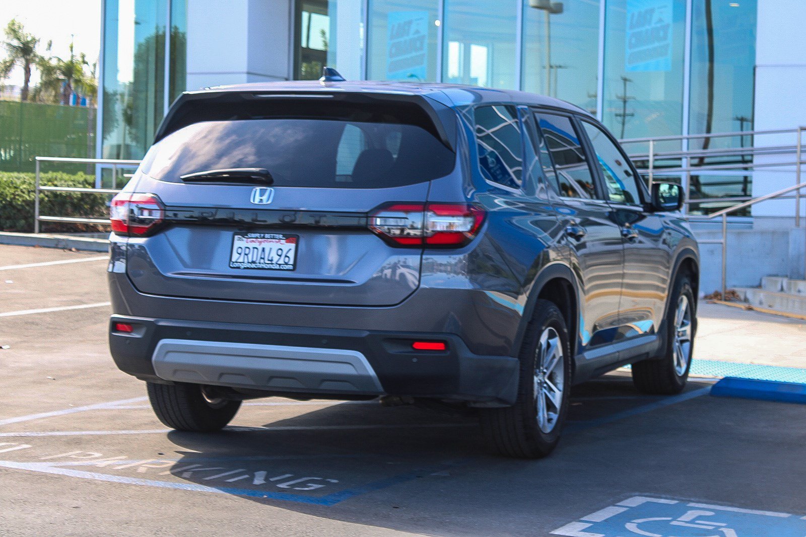 Certified Used 2025 Modern Steel Metallic Honda EX-L image 6