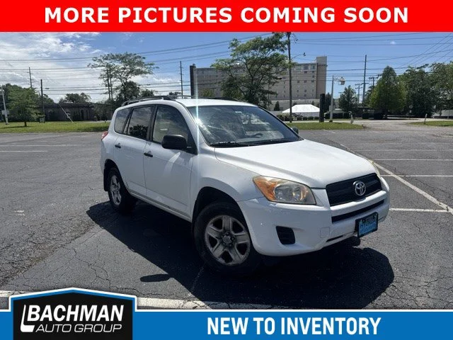 Used 2010 Super White Toyota  image 1