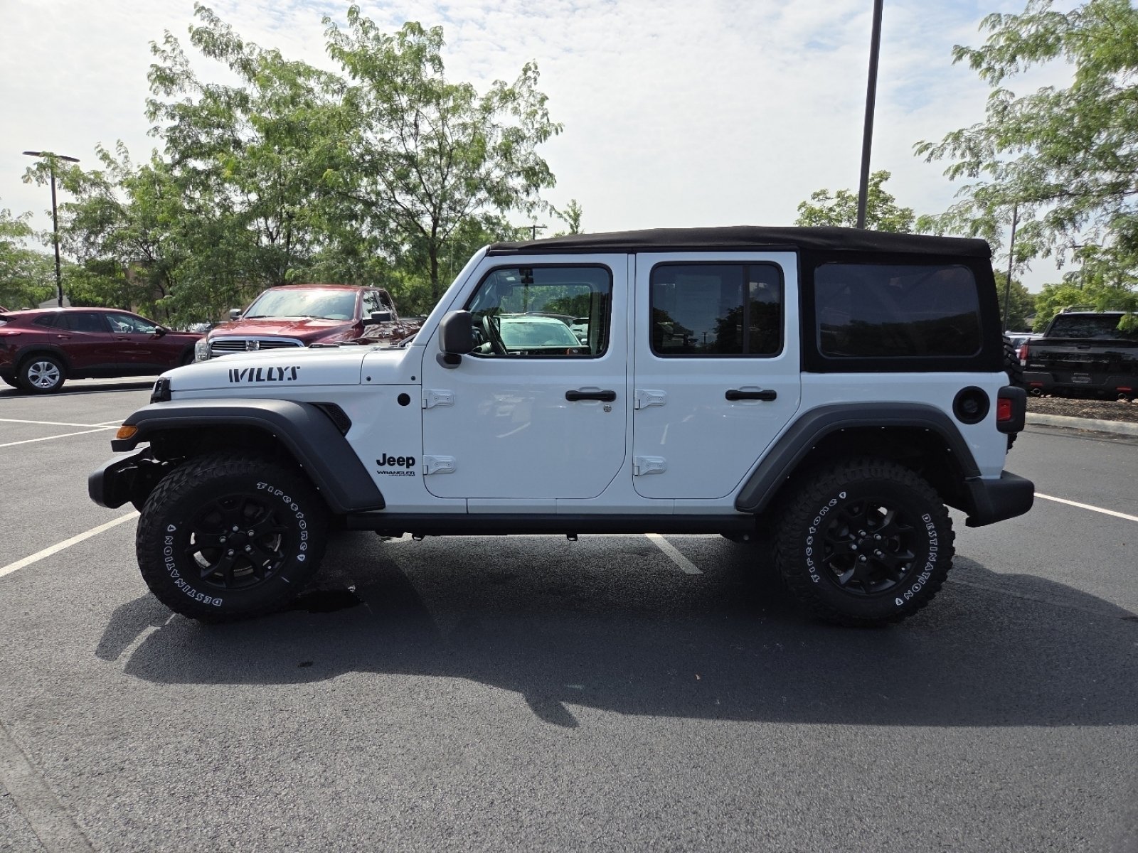2022 Jeep Wrangler Unlimited Willys - Photo 16