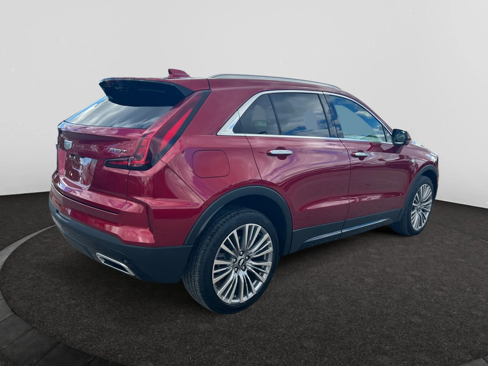 Used 2024 RED Cadillac PREMIUM LUXURY AWD LOCAL TRADE LOW KMS image 5