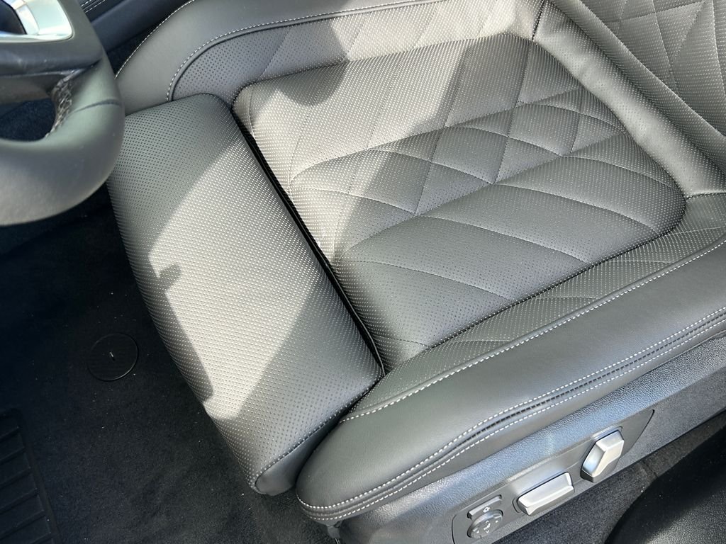 New 2026 Manhattan Green Metallic BMW xDrive50e image 15