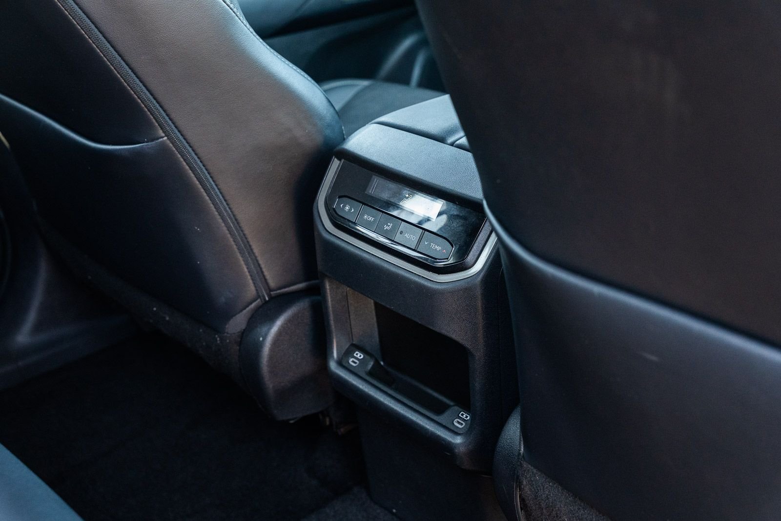 Used 2024 Black Lexus 350 image 16