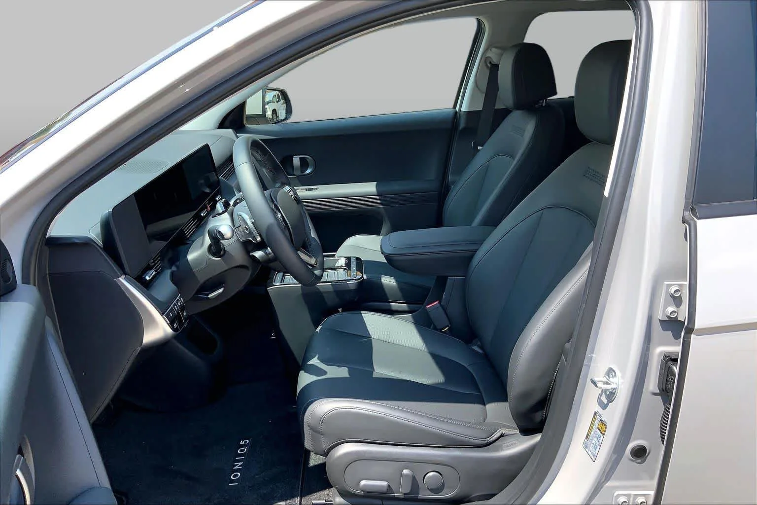 New 2026 Cyber Gray Hyundai SEL image 7
