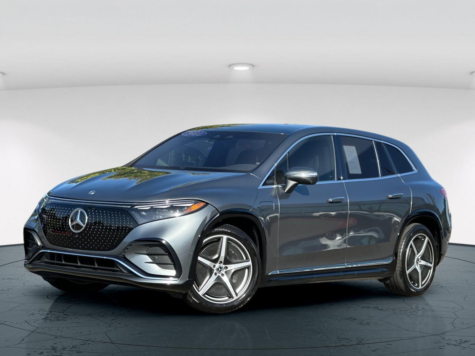 Used 2023 Gray Mercedes-Benz 580 4D Sport Utility 4MATIC® image 2