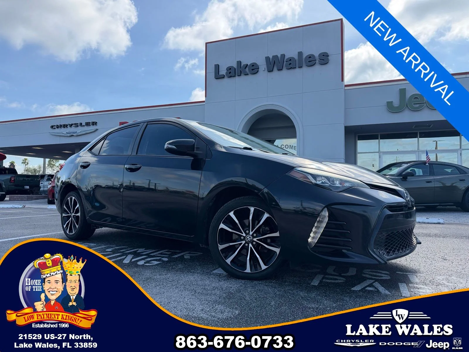 Used 2018 Black Toyota SE image 1