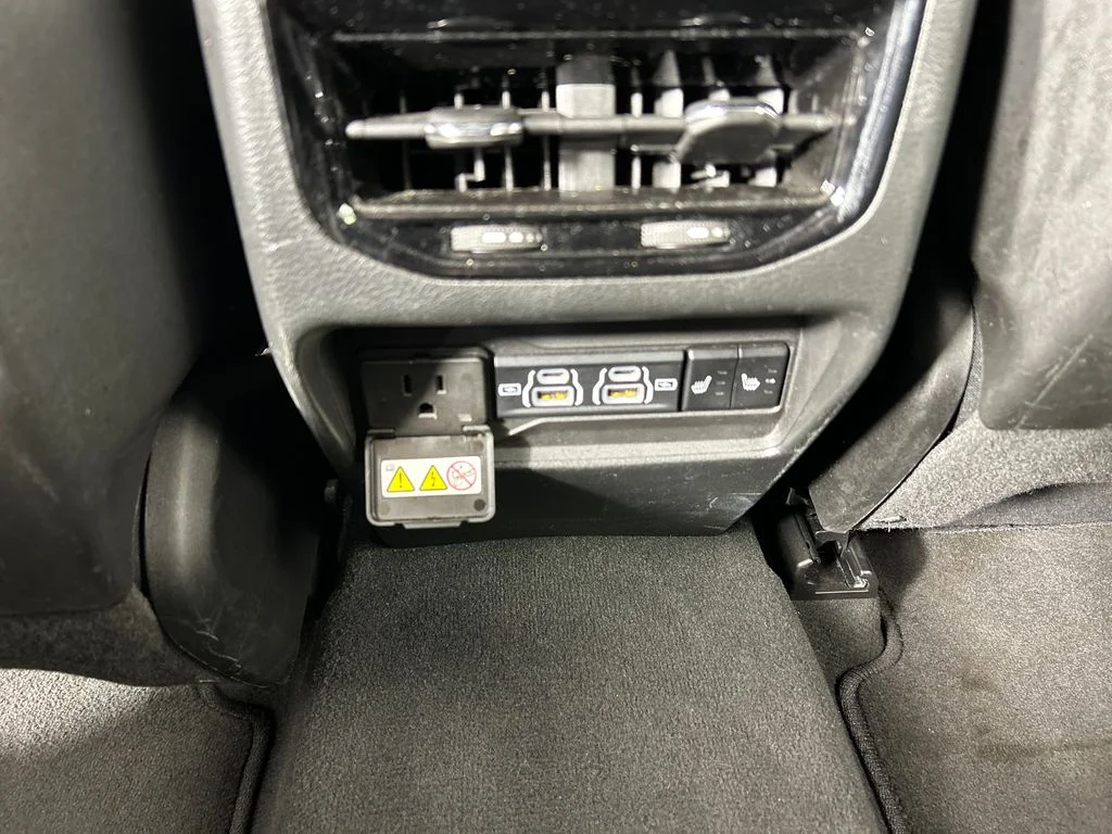 Used 2024 Black Jeep 4xe image 17