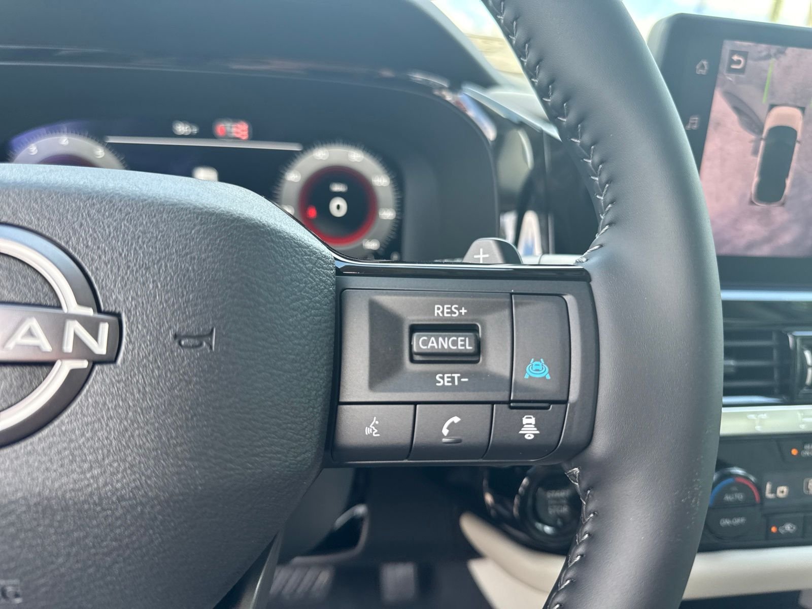 New 2026 Nissan Pathfinder SL 4D Sport Utility