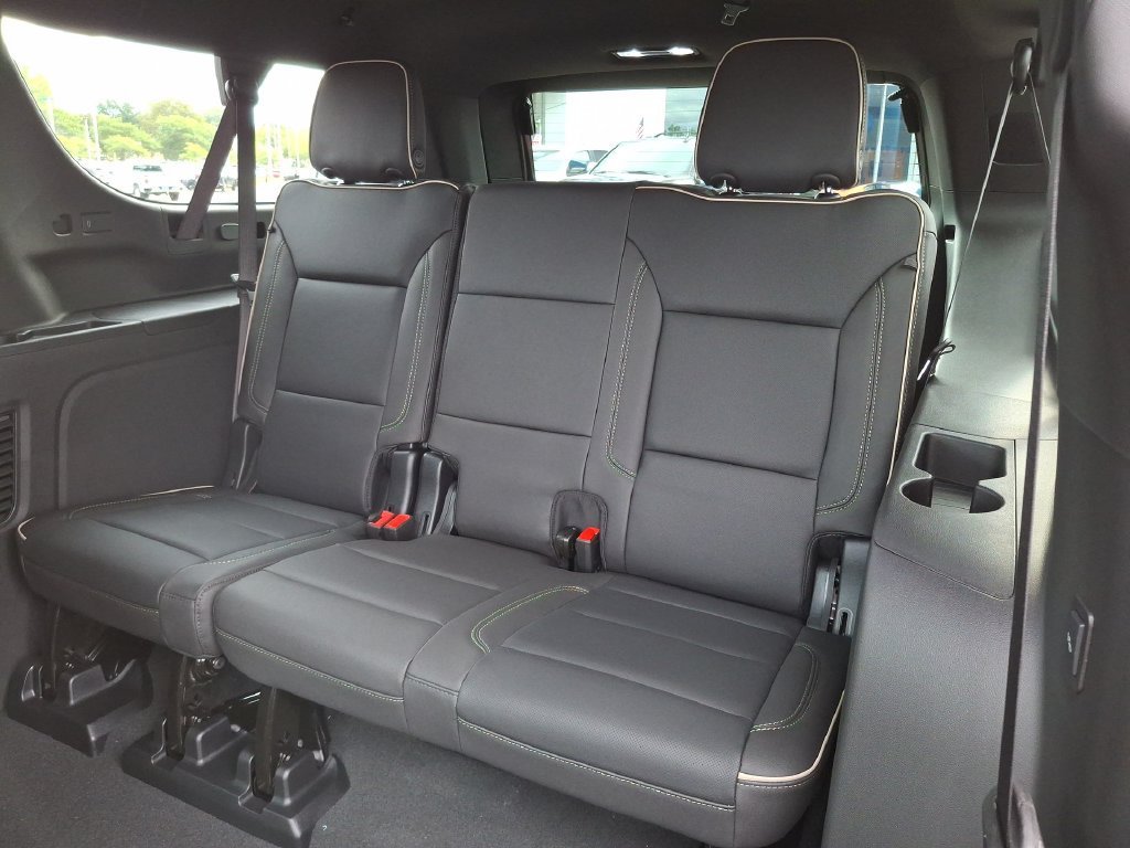 2025 Chevrolet Suburban Premier - Photo 26