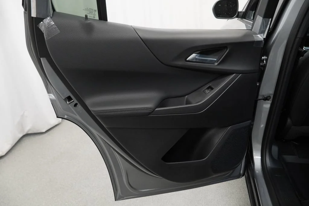 New 2027 Sterling Gray Metallic Chevrolet LT image 24