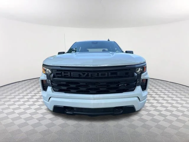 Used 2023 Summit White Chevrolet Custom image 2