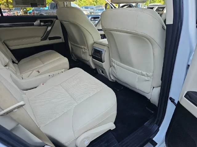 Used 2021 White Lexus 460 image 11