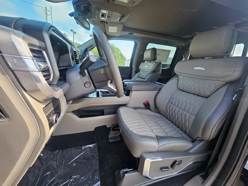New 2026 Black Ford Platinum image 4