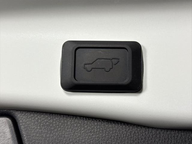 Certified Used 2024 ICE CAP Toyota  image 40