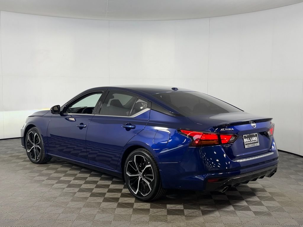 Used 2023 Blue Nissan 2.5 SR image 8