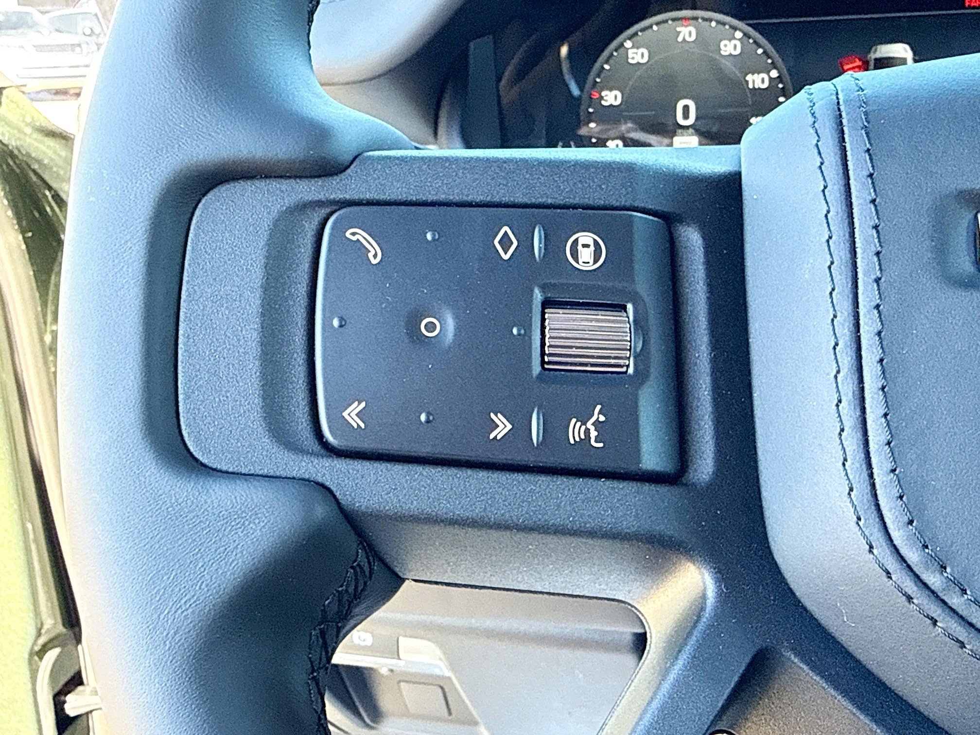 2026 Land Rover Defender X - Photo 37