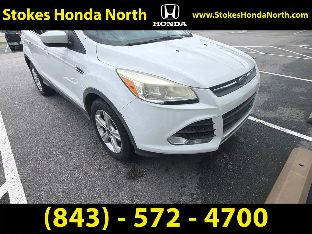 Used 2015 White Ford SE image 1