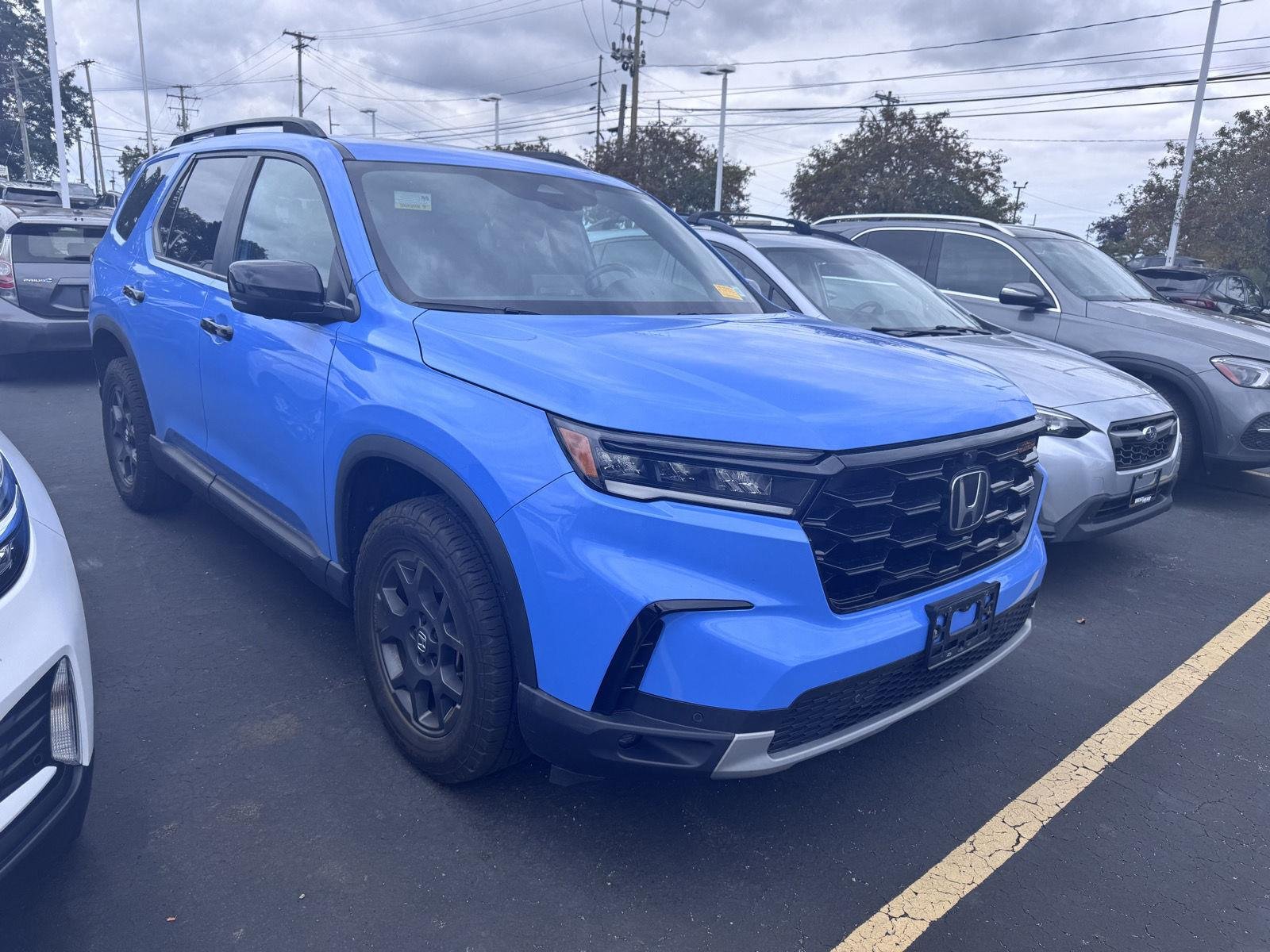 Used 2025 Diffused Sky Blue Pearl Honda TrailSport image 3