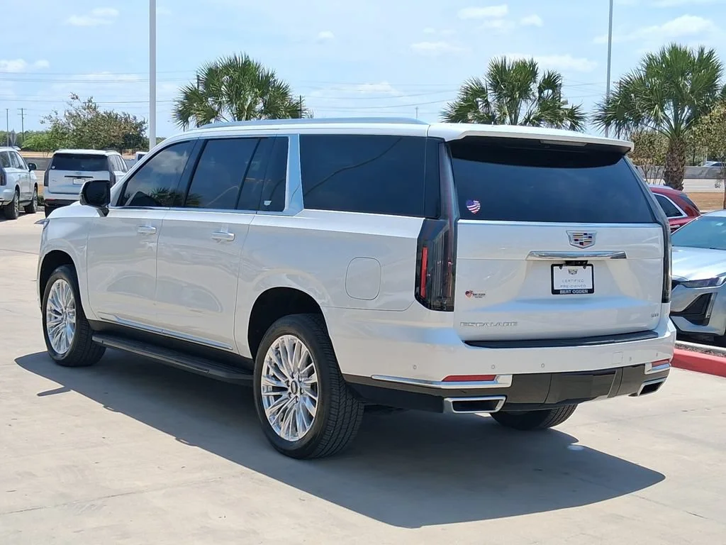 Used 2025 Crystal White Tricoat Cadillac Premium Luxury image 4