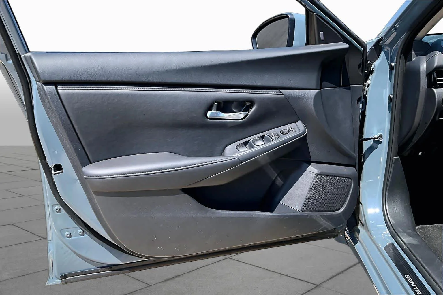 Certified Used 2025 Atlantic Gray Metallic Nissan SV image 24