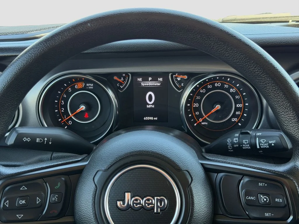 Certified Used 2021 Gray Jeep Unlimited Willys image 11