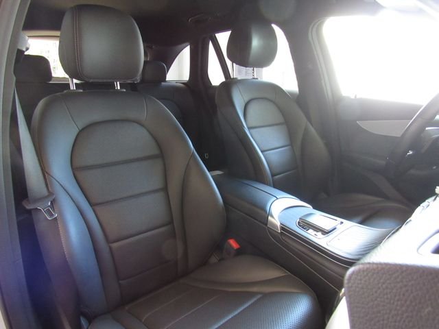 2022 Mercedes-Benz GLC GLC300 - Photo 19
