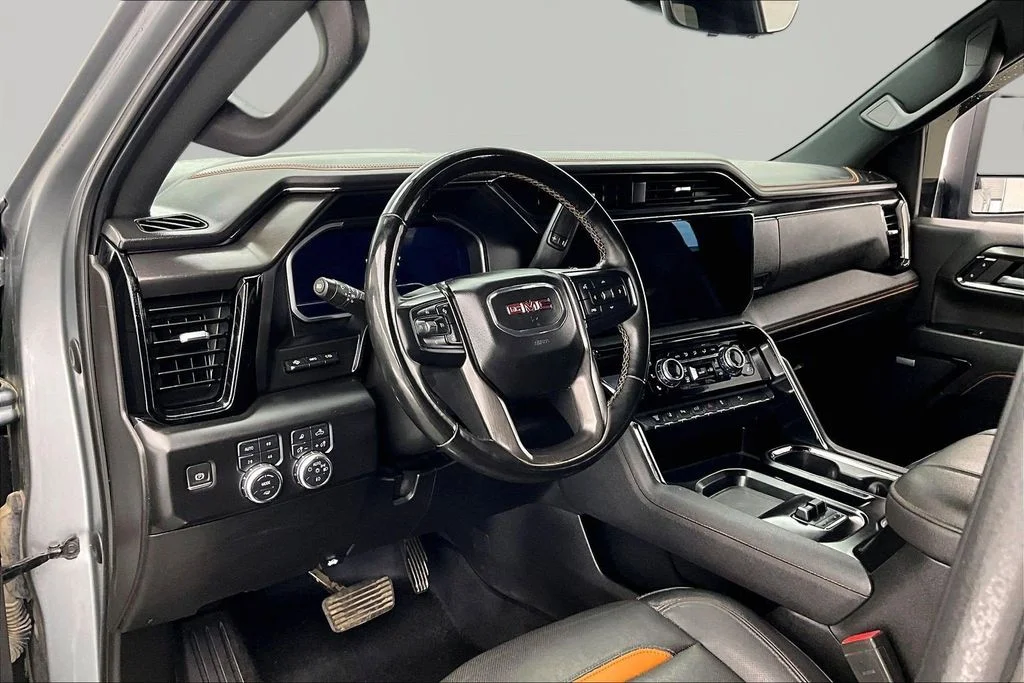Used 2024 Sterling Metallic GMC AT4 image 14