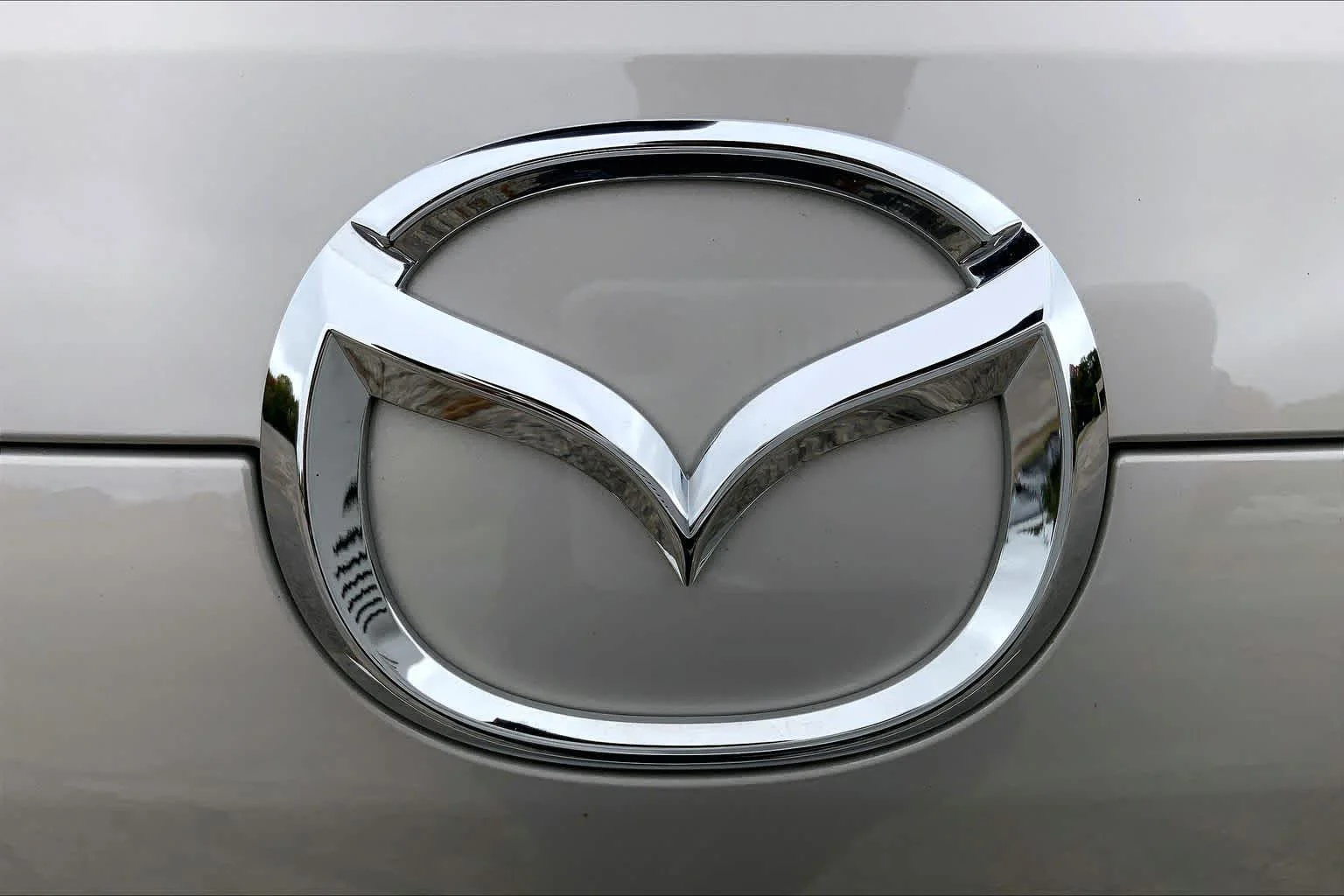 Certified Used 2025 Platinum Quartz Metallic Mazda 2.5 S Preferred Package image 33