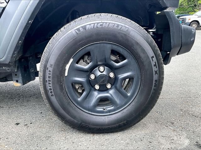 Used 2023 Black Jeep Sport image 9