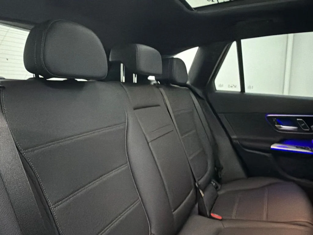 New 2027 White Mercedes-Benz GLC 300 image 25