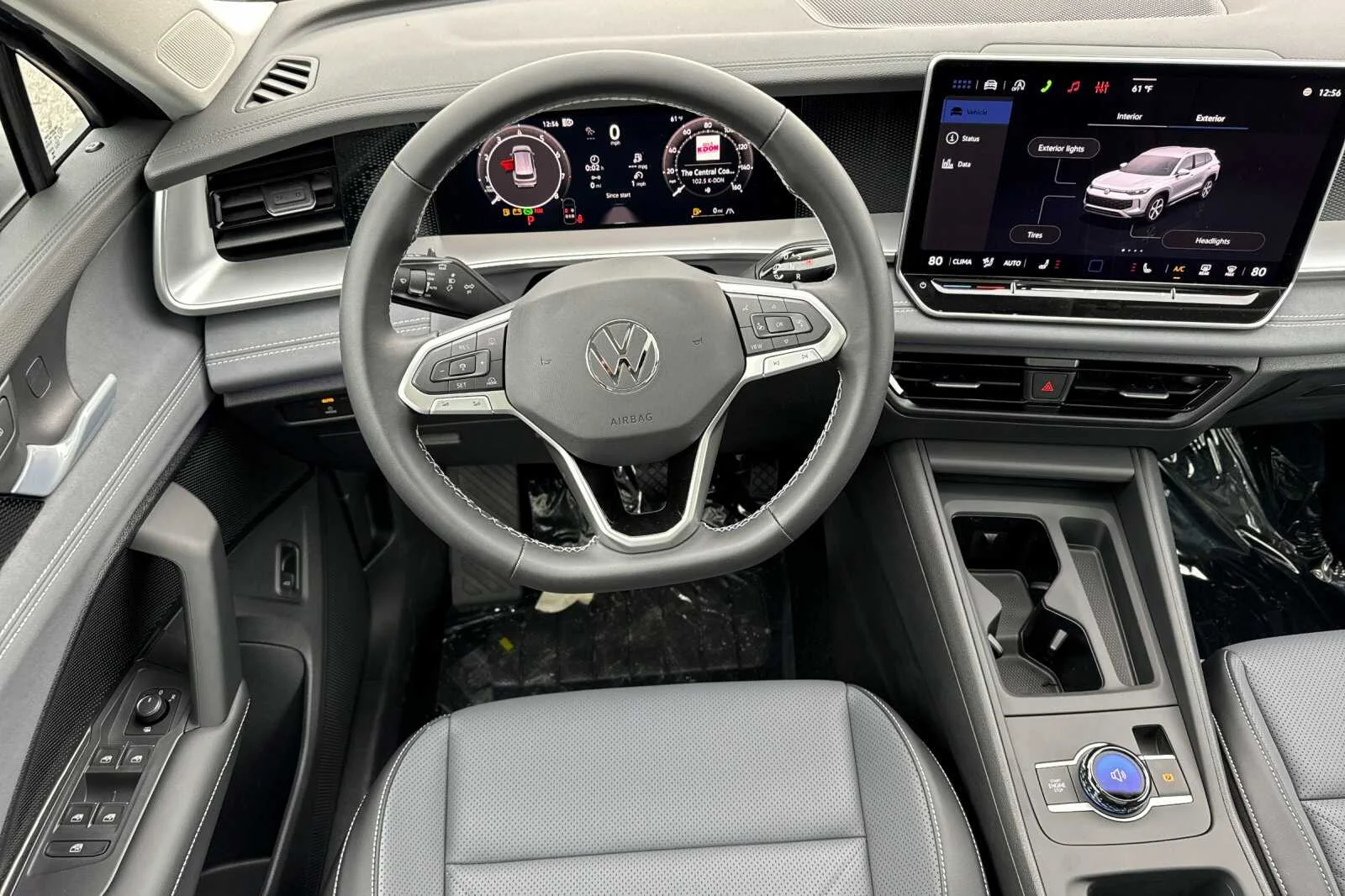2026 Volkswagen Tiguan SE - Photo 14