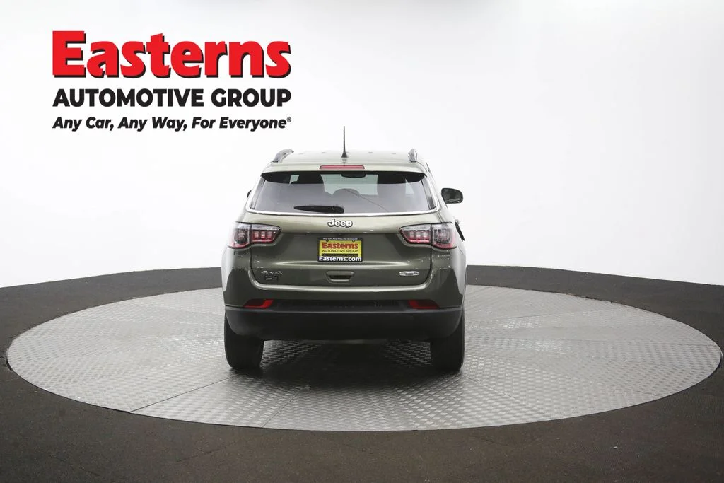 Used 2021 Green Jeep Latitude image 38