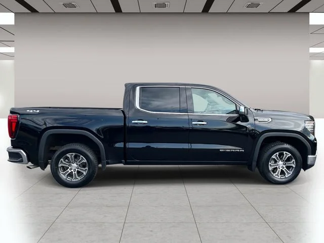 Used 2025 Black GMC SLT image 2