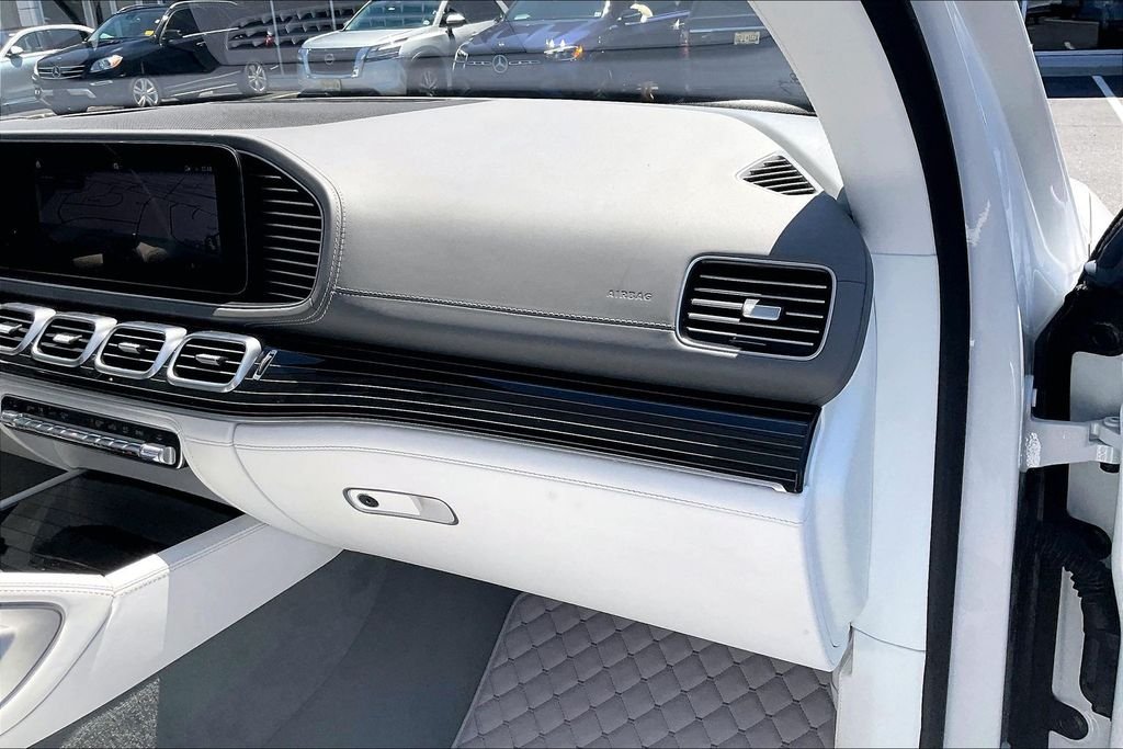 2025 Mercedes-Benz GLS Maybach - Photo 14