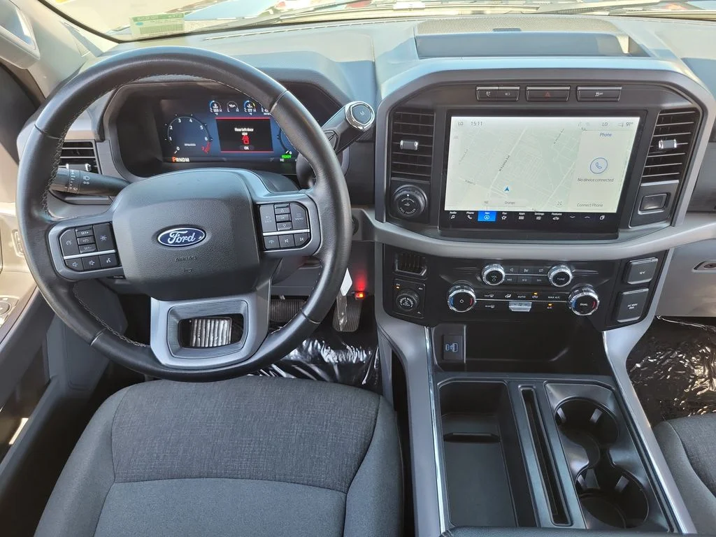 Used 2024 Black Metallic Ford XLT image 4