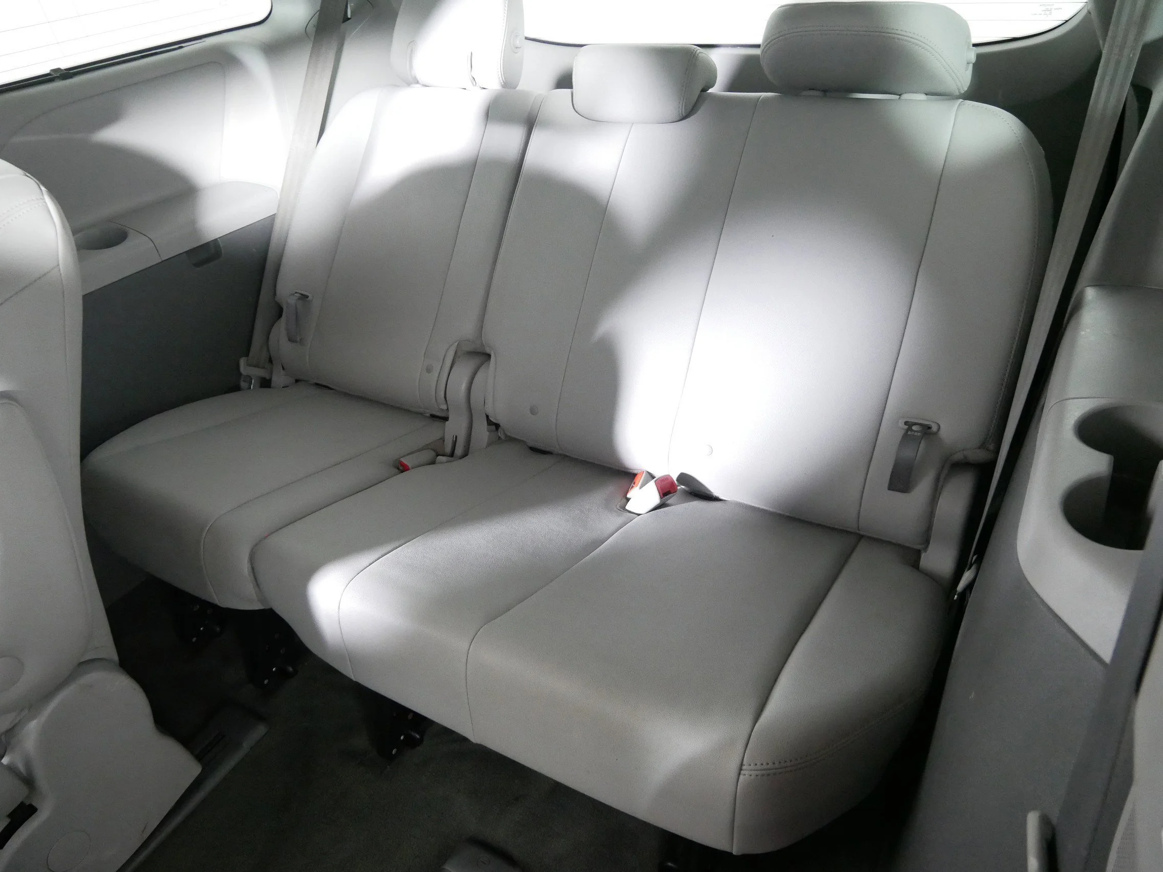 Used 2018 Parisian Night Pearl Toyota XLE image 33