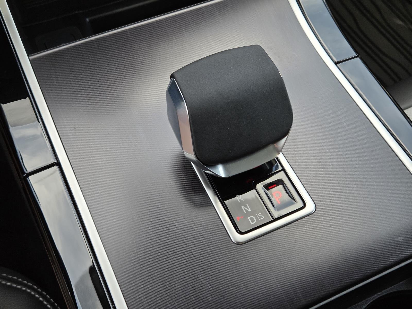 New 2026 Arroios Grey Land Rover Belgravia Edition image 28