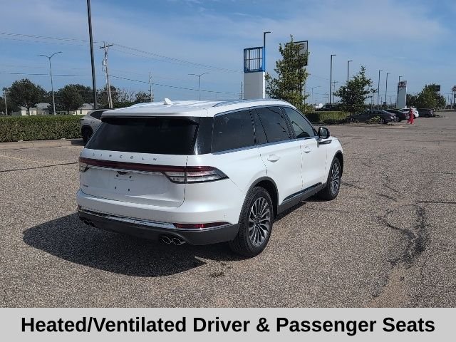 Used 2020 White Metallic Lincoln Reserve image 18