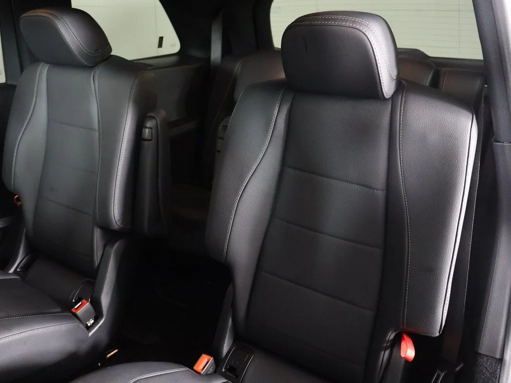 Used 2025 Silver Mercedes-Benz GLS 450 image 39