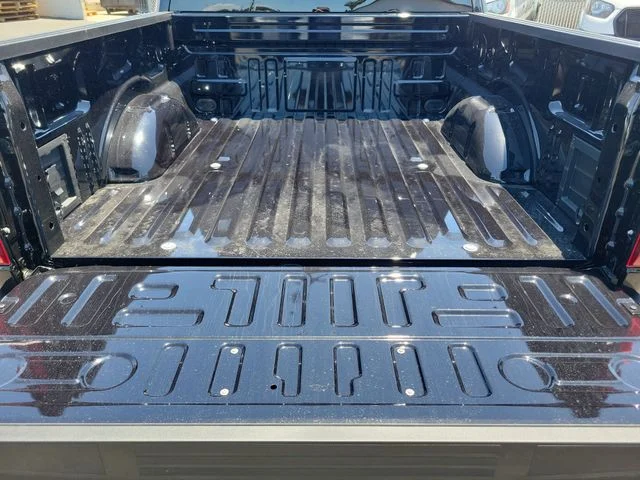 New 2026 Agate Black Metallic Ford XLT image 7
