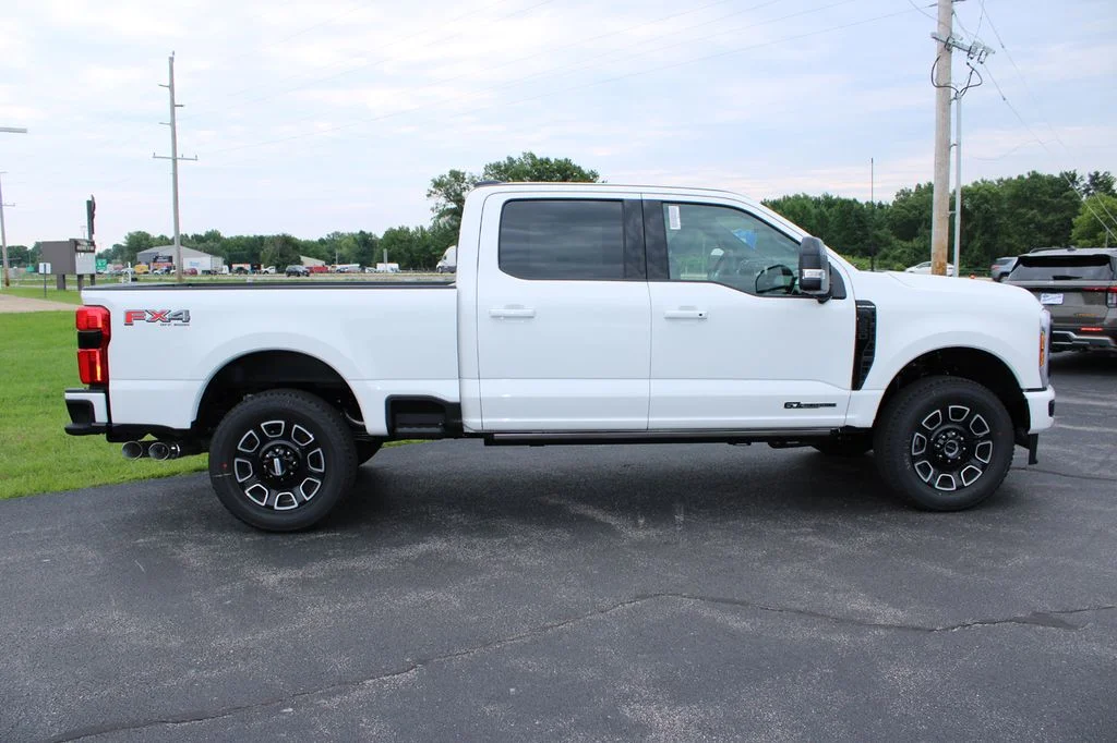 New 2026 Star White Metallic Tri-Coat Ford F-250® Platinum® image 15