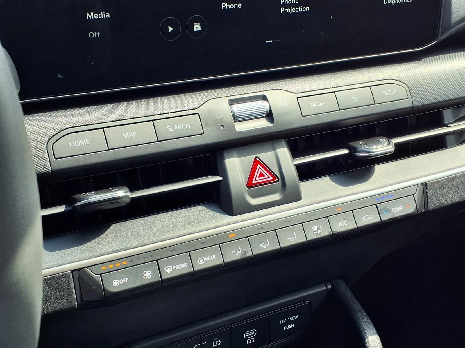 New 2026 Snow White Pearl Kia LXS image 4