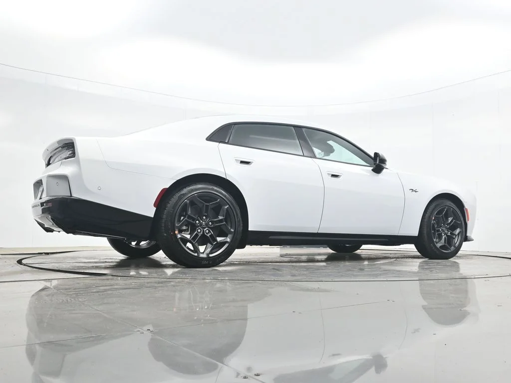 New 2026 White Knuckle Exterior Paint Dodge R/T image 38