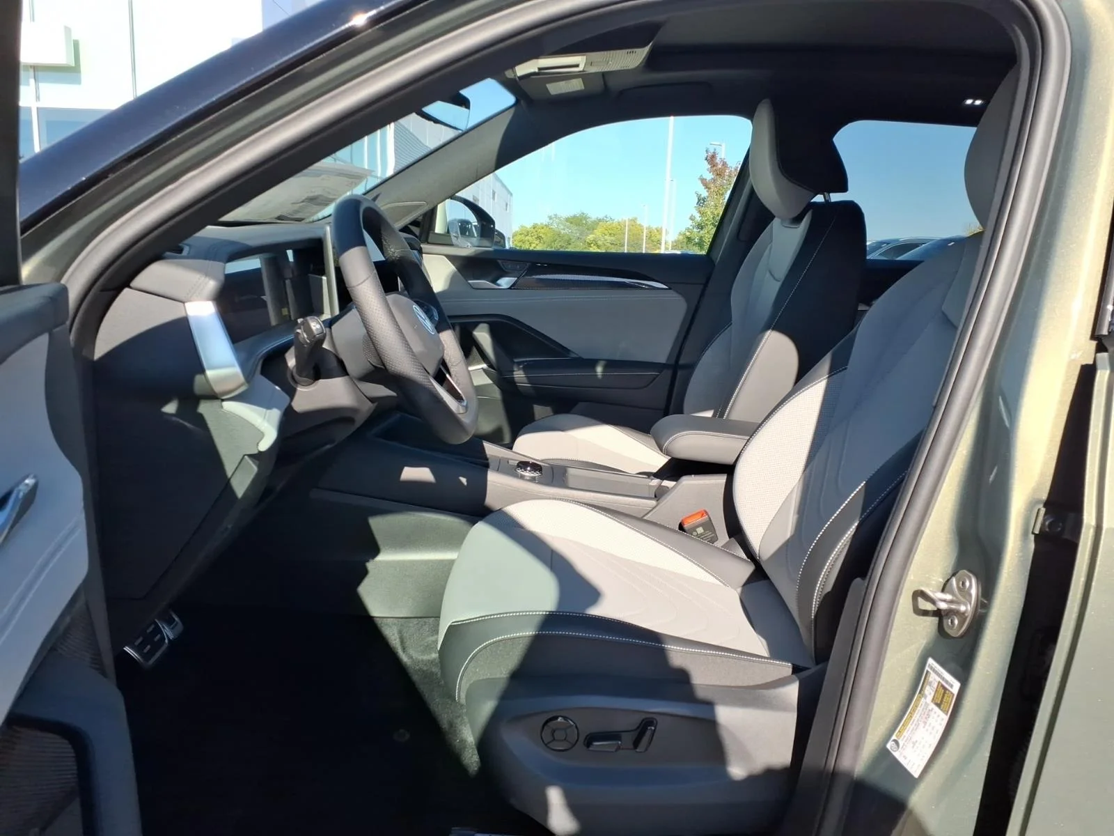 New 2026 Avocado Green  W/Black Roof Volkswagen SE R-Line Black 4Motion image 18