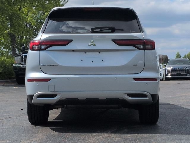 Used 2023  Mitsubishi SE Black Edition image 6